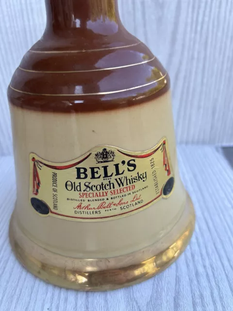 Vintage Wade Bell’s Old Scotch Whisky Bottle Decanter 75CL - Perth Scotland