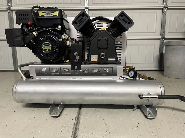Eagle Equipment CMXX 208cc 6.5 HP gas engine, Air compressor Eight gallon tank