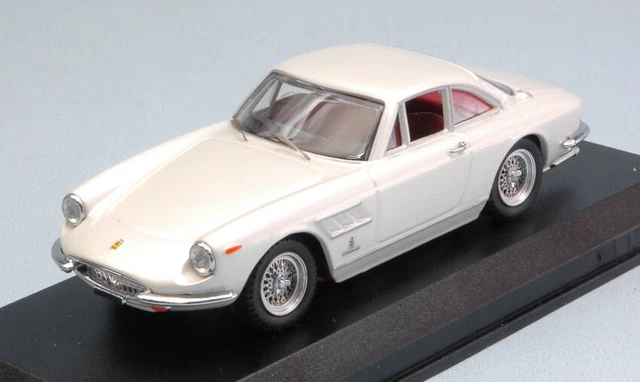 Best Model Ferrari 330 GT / GTS 1966 - Miniature 1/43 - Métal Rouge - Neuve