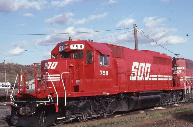 SOO LINE Railroad Train Locomotive 758 ST PAUL MN Original 1991 Photo Slide