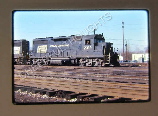 Original '70 Ektachrome Slide PC Penn Central 2319 GP35 Piqua, OH   36N42