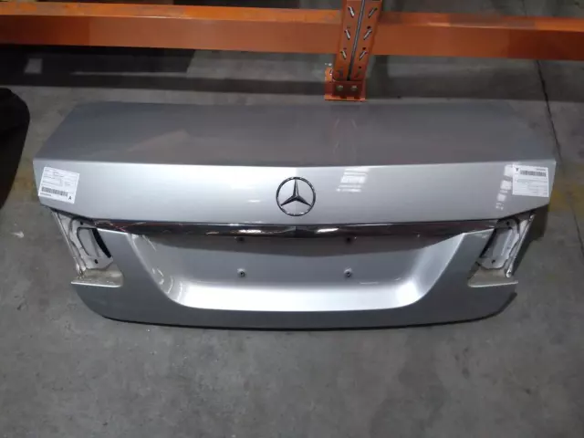 Mercedes E Class W212 07/2009-05/2016 Bootlid Center Garnish With Camera Inc