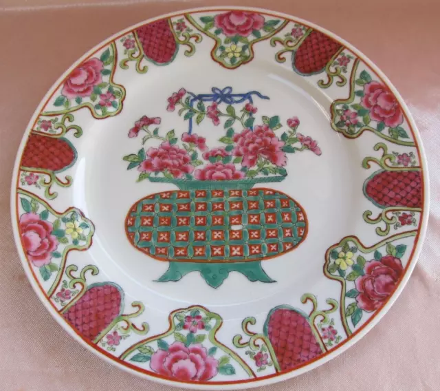 Plato Porcelana China Familia Rosa Esmaltada Policromo con Decoración De Jarrón