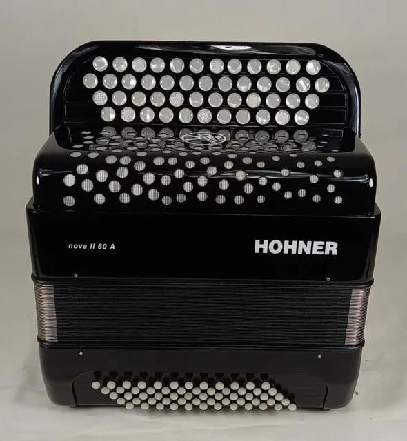 Acordeón Cromática Hohner Nova II 60 Con con Funda Y Tirantes 3