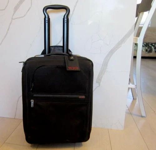 TUMI 26105d4 Alpha 18" Nylon Continental Expandable 2 Wheeled CarryOn