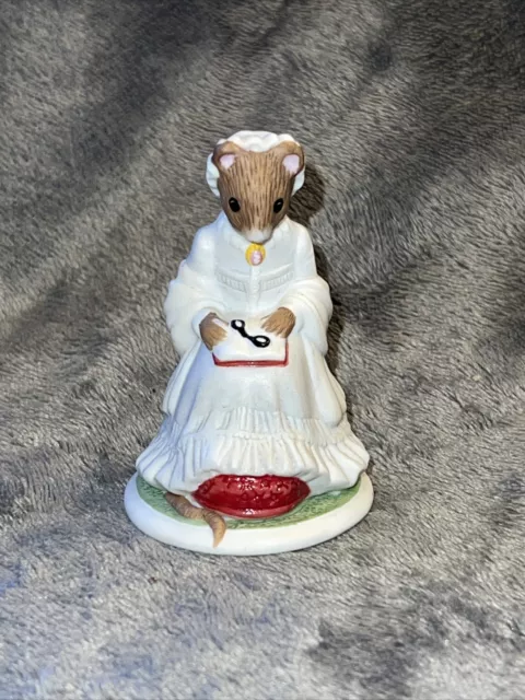 The Woodmouse Family Mouse Figurine Elizabeth Franklin Mint 1985 FP Dress Mice