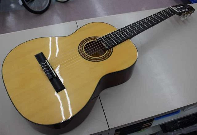 Hora spanish guitar deals