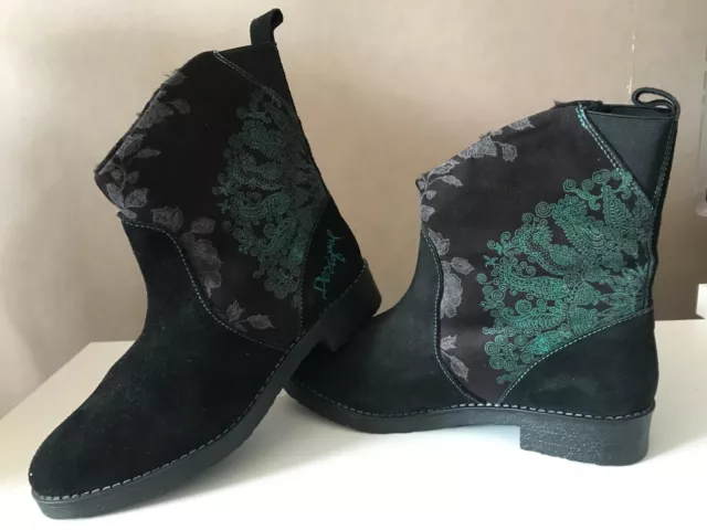 Bottines Desigual Noir En Nubuck Fourrées A L’interieur – Taille 37 - Neuves