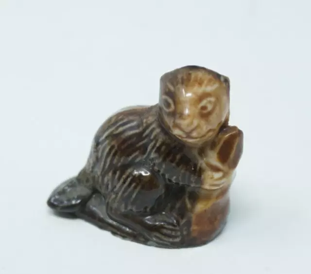 Wade Miniature Porcelain Figure Whimsies Beaver Figurine Red Rose Tea