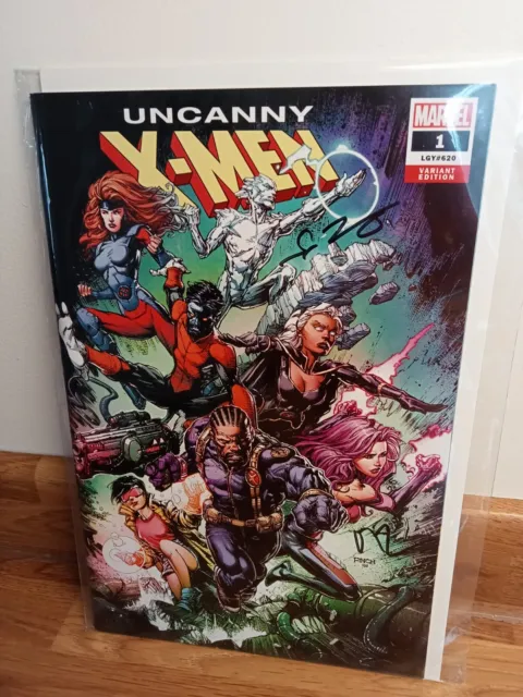 Marvel Comics - Uncanny X-Men #1 Finch Variant - Forbidden Planet Signing