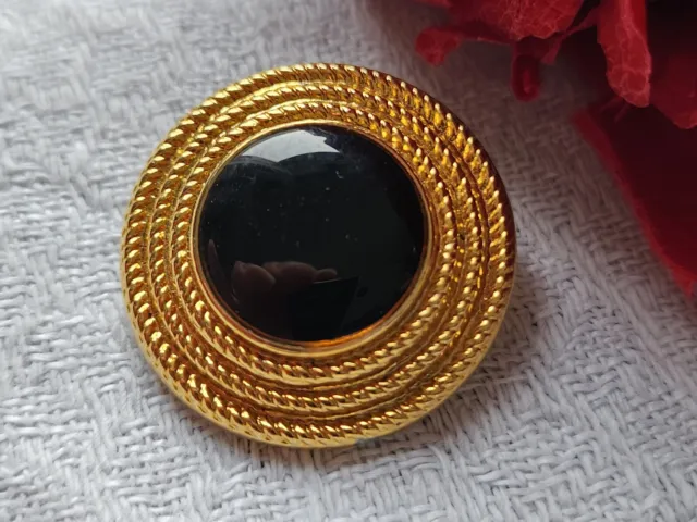 Bouton vintage  métal doré coeur noir haute couture 2,5 cm ref 3411