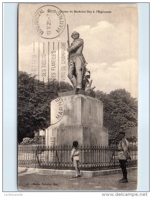 57 METZ - statue de Ney a� l'esplanade ---