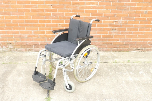 Rollstuhl Breezy faltbar Typ Elegance 205-SB-45cm