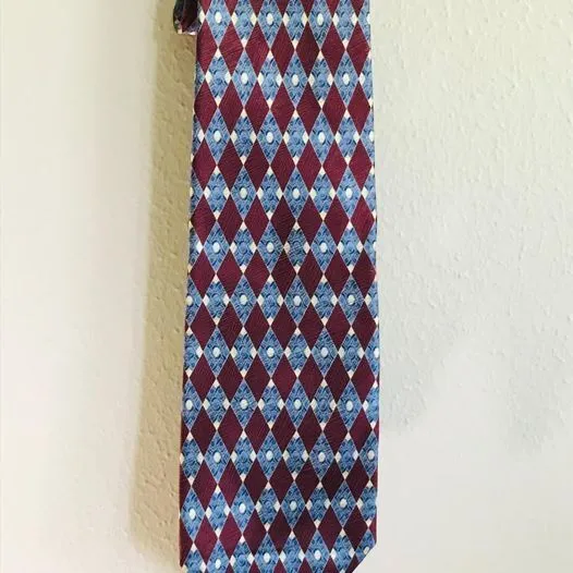 Pre-Owned Men's Regular Hand Sewn 100% Silk Blue Crimson Diamond Necktie 4"