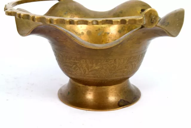 Vintage Beautiful Hand Crafted Brass Decorative Dry Fruit Basket. G66-571