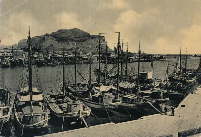 Cartolina Sicilia Palermo Il Porto e il  Monte Pellegrino Viaggiata 1952