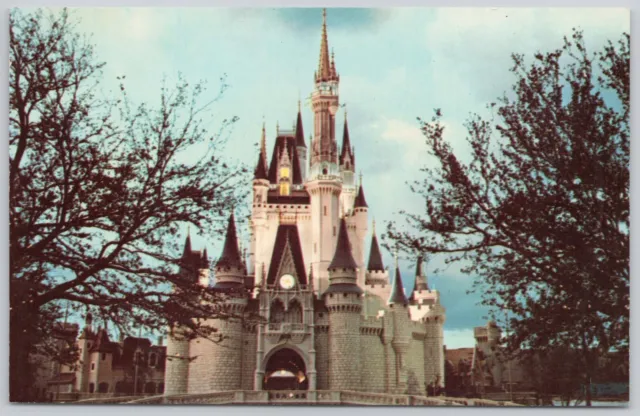 Walt Disney World Postcard, Cinderella Castle, Fantasyland