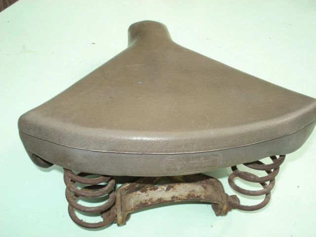 SELLE REYDEL EN cuir vintage moto ancienne mobylette motobecane EUR 35 SELLE REYDEL EN cuir vintage moto ancienne mobylette motobecane EUR 35