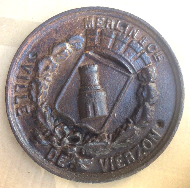 Plaque de cheminée fonte XVIII eme couronne de prince armes