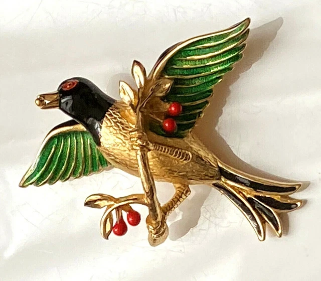 Pins émail Rouge Guerlain - Occasion, Petit Accessoire De Collection