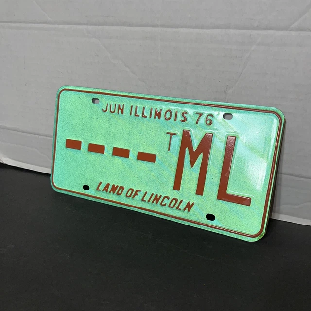 ILLINOIS 1976 JUN License Plate Land Of Lincoln - - - - T ML Sample