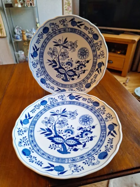 2 Hutschenreuther Onion Pattern Dinner Plates