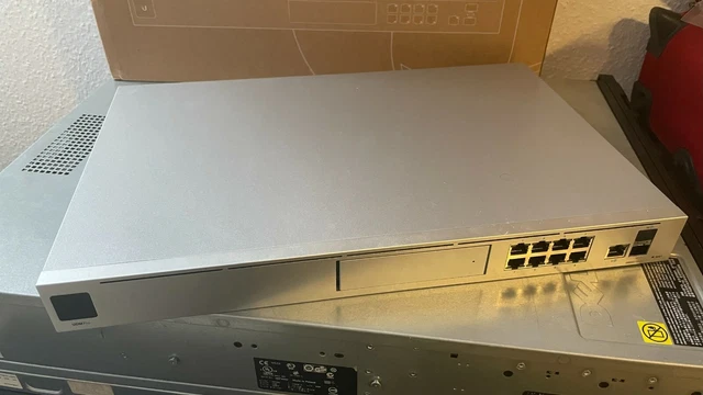 UBIQUITI UNIFI DREAM Machine Pro / UDM-Pro / 19