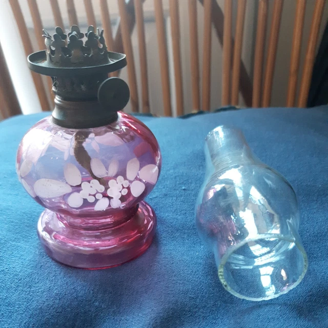Ancienne Lampe à Pétrole De Poupée En Verre - Motif Relief, Dinette Vintage