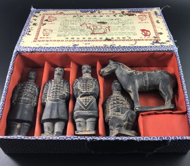 VTG TERRACOTTA OF QIN DYNASTY EMPEROR SHI WARRIOR ARMY STATUES. W/BOX Vc7