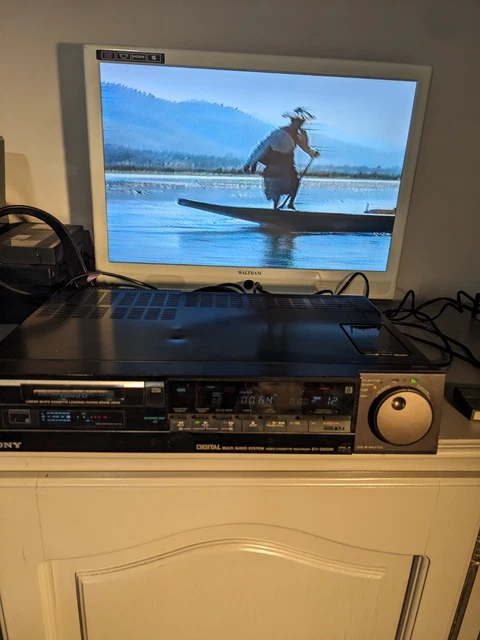 Magnétoscope Vidéo 8 SONY EV-C3E