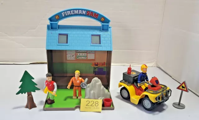 Fireman Sam Mountain Rescue Carry Case Playset RARE Simba Figures & Accessories