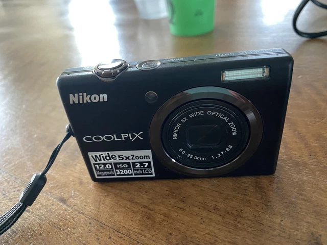 Appareil Photo Numérique NIKON COOLPIX S570  LENS 5X    12MP