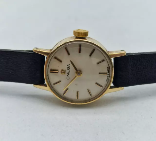 Vintage 1962 Omega  9Ct Gold Silver Dial Cal:483 Manual Wind  Ladies Watch