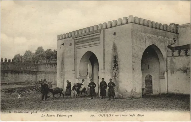 CPA AK MAROC OUDJDA Porte SIDI Aissa (31060)