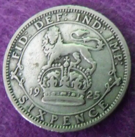 1925 GEORGE V SILVER SIXPENCE  ( 50% Silver )  British 6d Coin.   444