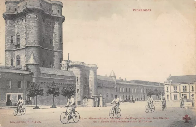 Cpa 94 Vincennes / Vieux Fort / Lecon De Bicyclette Militaire