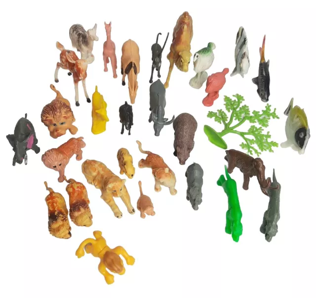 Wild Zoo Safari Animals Lions Camel Wombat Prehistoric Plastic Toy Mixed Lot 30