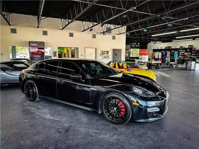 2013 Porsche Panamera GTS