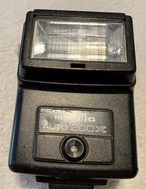 Minolta Auto 200X Flash with case