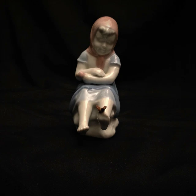 Vintage Gerold Porzellan Figurine GIRL w/ Butterfly +  Puppy Bavaria W. Germany