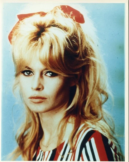 MAGAZINE HOMMAGE COLLECTION n° 1 - Brigitte Bardot EUR 39,90 - FR