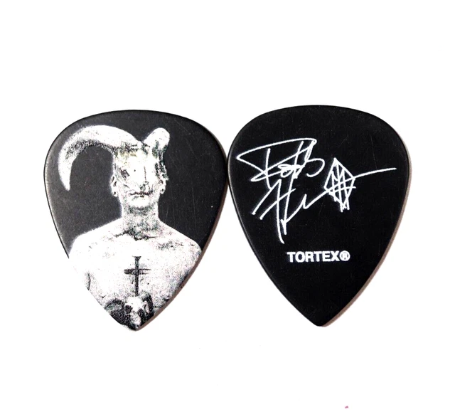 MACHINE HEAD Robb Flynn 20222023 Tour Guitar Pick Stage Tosser 23.00 PicClick MACHINE HEAD Robb Flynn 20222023 Tour Guitar Pick Stage Tosser 23.00 PicClick