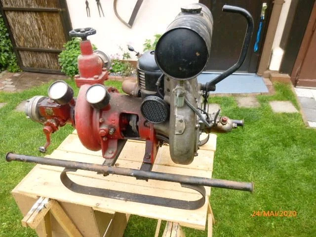 Feuerwehr Wasserspritze Tragkraftspritze TS-3