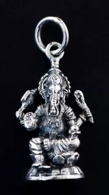 Pendentif  Ganesh - Elephant Argent 925 -  11 grammes - Bijou Hindou K39C 25414