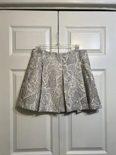 NWT Banana Republic Size 8 White Black Print Pleated Mini Skirt