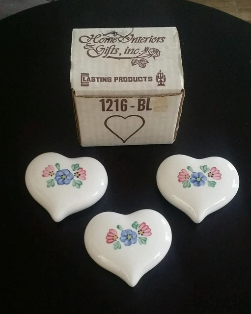 Vintage Ceramic Decorative  Hearts Hand painted with original box made in USA