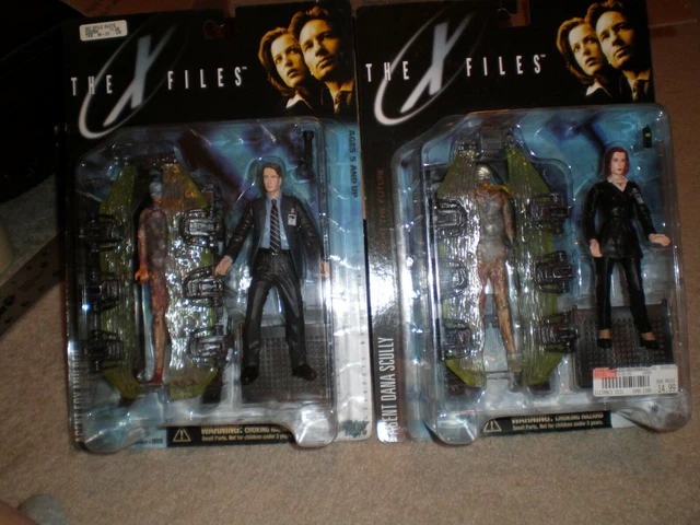 Xfiles 2 Action Figures Mc Farlane One Scully & One Mulder New