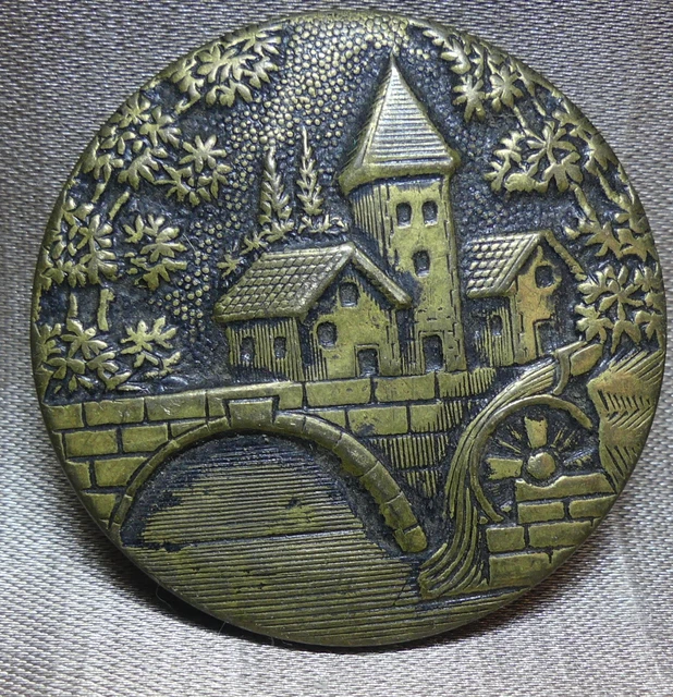 Gros Bouton ancien en métal Moulin et pont 3,5cm, big old French button PARIS