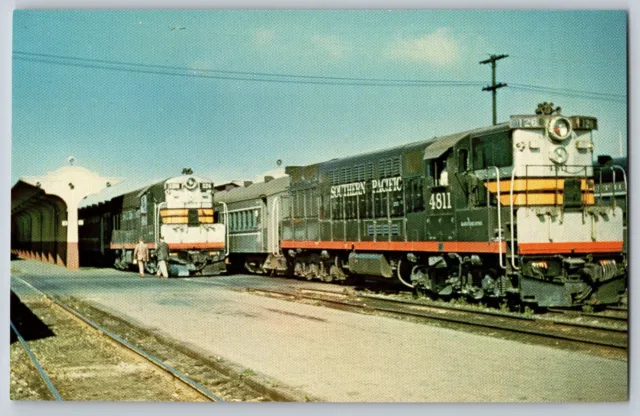 San Francisco, California - Southern Pacific RR #4811 Train - Vintage Postcard
