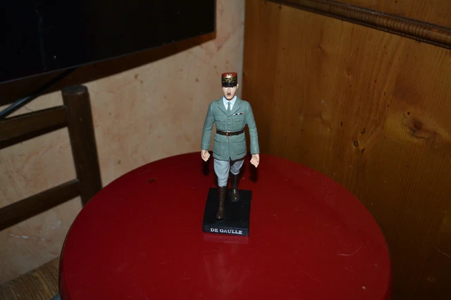 Figurine NIENA 1er Empire - Fantassin Russe Peint à La Main - 1:32 (60mm)